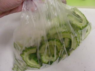 ���(�S�[���[)�̐��؂�